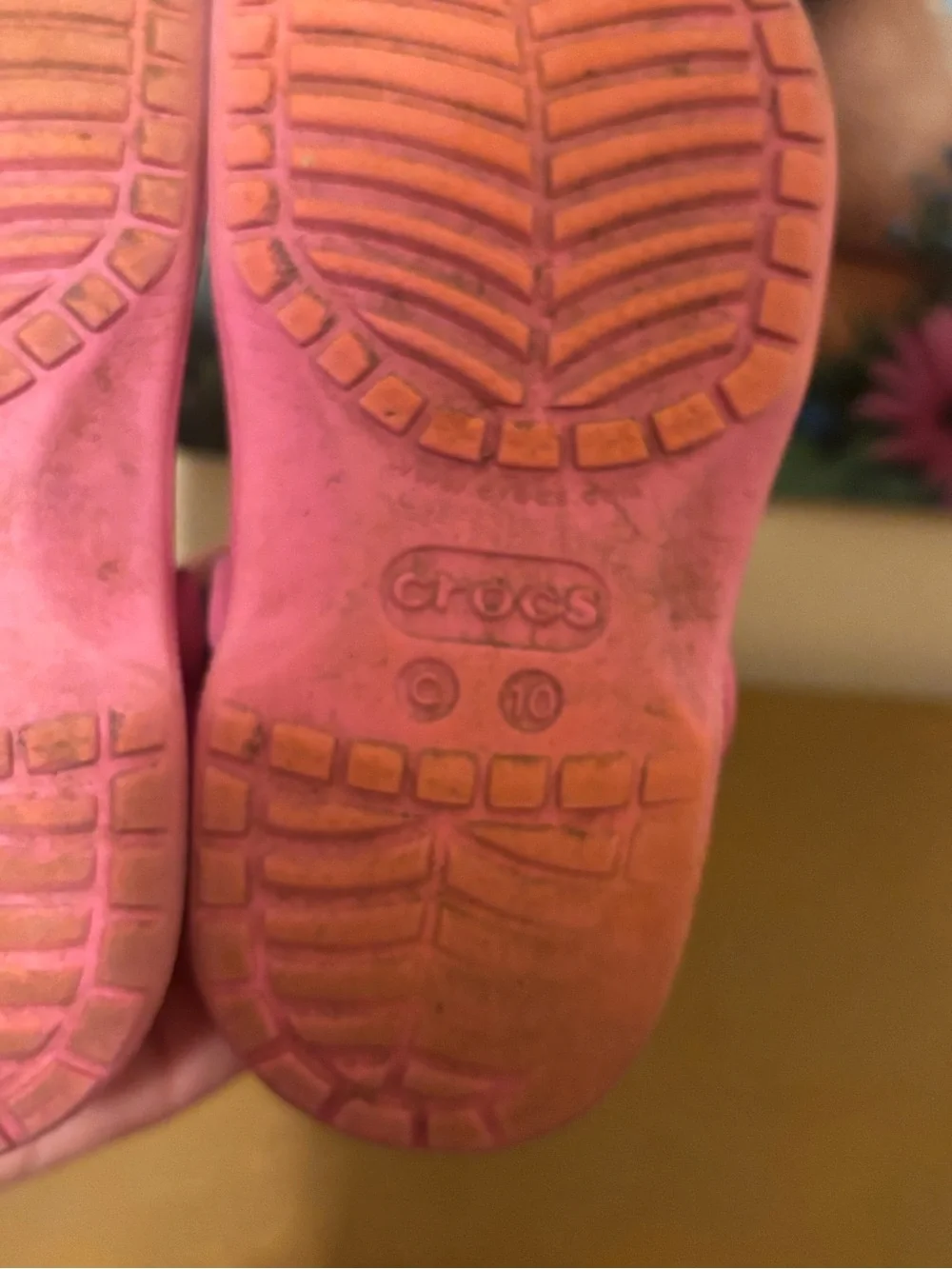 CROCS Kids Bright Pink Classic Clog Sandals C10